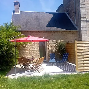 Cosy 3 Etoiles A 25 Mn De La Cote De Granit Rose Hébergement de vacances
